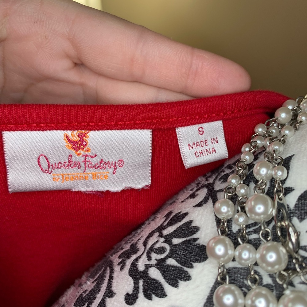 Quacker Factory Fall Splendor butterfly over shoulder & Front, size Small - Picture 5 of 9